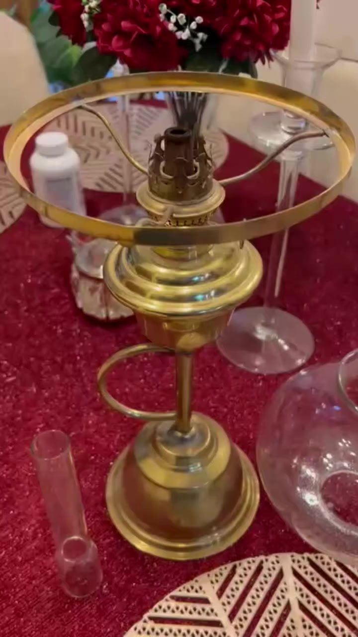 بسم الله الرحمن الرحيم 
#قنديل #كاز #نحاس  #انتيك
ححم كبير يعمل بشكل ممتاز جدا 👍 
0780356685


**إذا كنت صاحب هذا الإعلان وتريد حذفه لأي سبب، رجاءا أرسل رسالة إلى الدعم الفني**