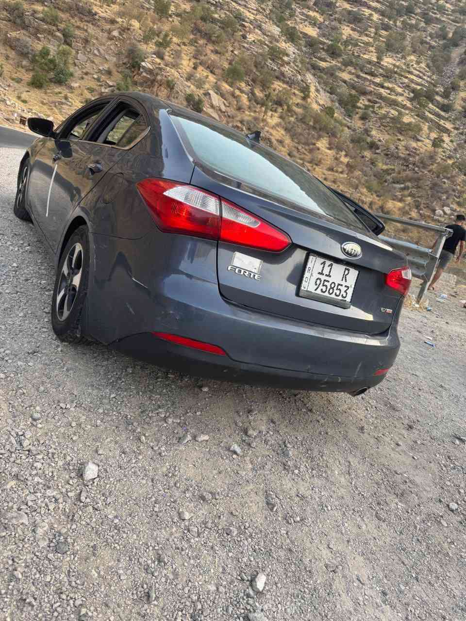 سلام عليكم كيه فورتي موديل 2014 بيه ثلاث قطع للبيع السعر 92 وبيه مجال ***********
