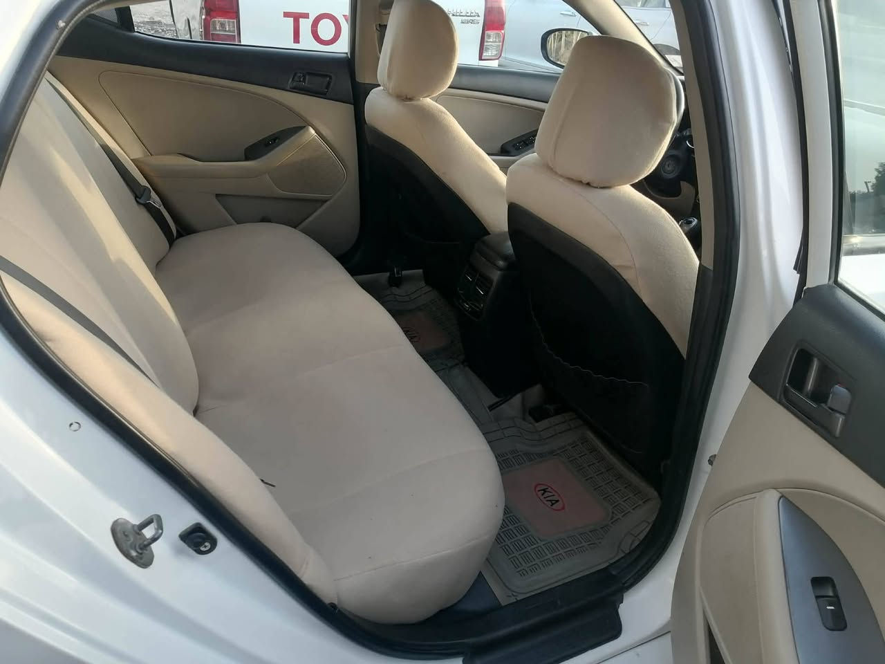 السلام عليكم كيا اوبتما خليجي مكينه 2400 المديل 2014 مكفوله بس البنيد مبدل.  مكينه كير مكفولات رقم السياره ذي قار السياره بسمي السعر 135وبيه مجال قليل مكان السياره ذي قار الدوايه رقم صاحب السياره‏‪***********‬‏  /***********
