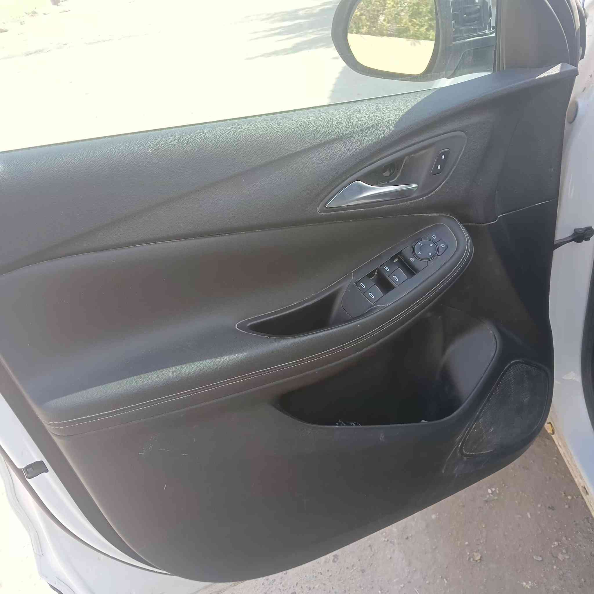 سلام عليكم اخوان بيوك انكور امريكي 3بستم تيربو الصناعه كوري سياره بيها كل الحض نقص دعاميه ورقم فقط موديل 2023سياره بدون صبغ السعر 90العنوان بغداد *********** اتصل ودلل
