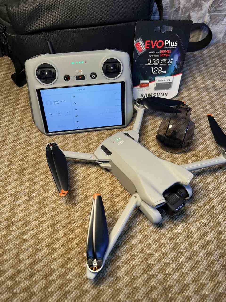 Dji mini 3
قطعه نضافه عاليه مع البطاريه الاصليه وجنطه اصليه 
ورام اصلي اسخدام بصيط جوستك شاشه مكان بغداد توصيل موجود للستفسار اكثر ***********
