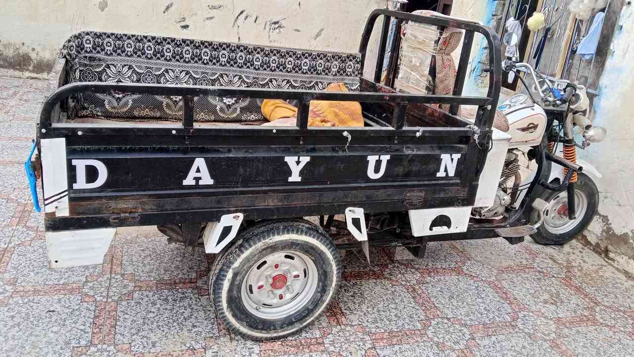 السلام عليكم
ستوته دايون موديل 2020 البدي 14 مكينه بس بستم مبدل بيها كهربائية شغالها كلها جاهزه من كلشي ترايك وين متريد  مكاني بلفهود السعر مليون و350 وبيها مجال مستعجل على بيعتها ***********
