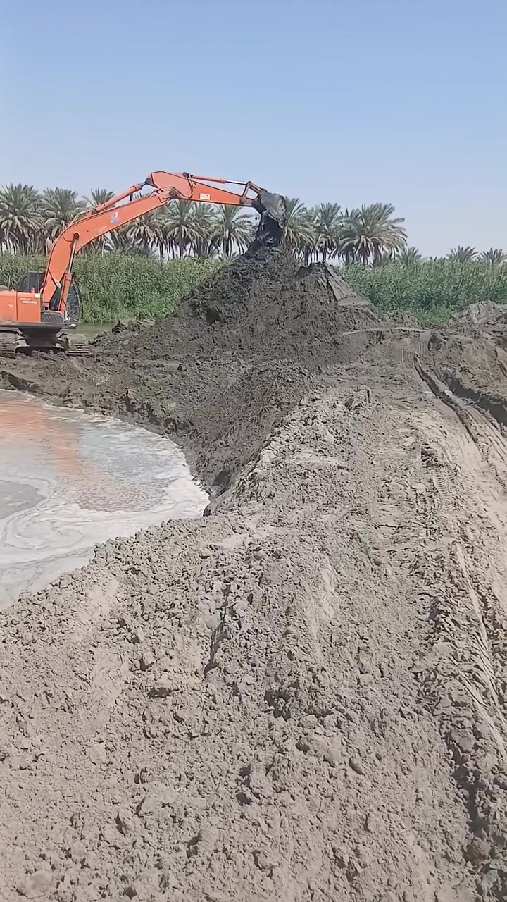 السلام عليكم متوفر متوفر رمل شط زميج درجه اولى  ***********
