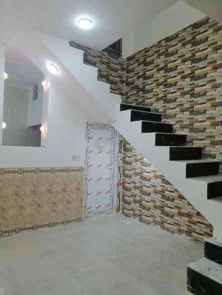 دار للبيع مساحه ٩٠ متر زراعي سند ٢٥ قرار محكمه مشمول بتطويب مرقم من قبل البلديه قرار 320
مقابيل ملحق قريه الغدير عمود ٣١٤ خدمات كهربائي وماي شارع تبليط للباب انترنيت ضوئي مولده قريبه تبعد ١٥٠ متر منطقه كلش حلوه وهادئه للاستفسار ***********
سعر البيت ٣٤ وبي مجال بناء حديث غرفه وستقبال وصاله ومطبخ حار وبارد وحمامات داخليه وخارجيه
البيت جاهز للسكن ماعايز شي     يرهم مراوس بعرصه بنداء
