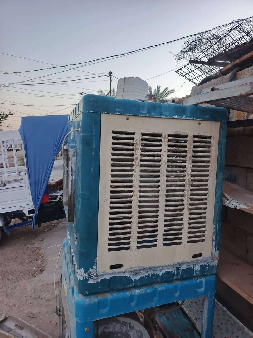 السلام عليكم مبرده شرط نظافه كل عيب ما بيها سعر 65 ومجال بسيط***********
