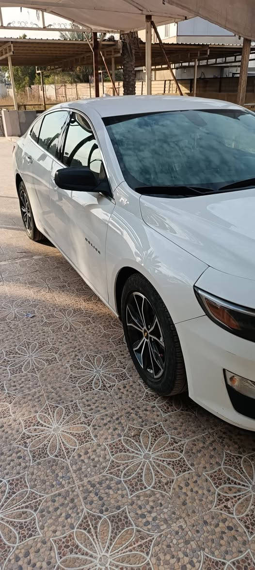 السلام عليكم
ماليبو موديل ٢٠ فول مواصفات ما عدئ الجلد والفتحه
حادثهه باب مبدل بلادي والجاملغ مال السايق معدل بارد
السياره مال جناي نضيفه جدا
السعر ١٢٥ وبيهه مجال بسيط للشراي
العنوان البياع / حي الرساله الثالثه
رقم الهاتف / ***********
