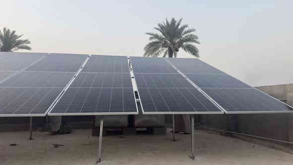 الغيث سولر للطاقة الشمسيه تجهيز وتنصيب 
⚡ اختار منظومتك الشمسية بذكاء… واحصل على أفضل قيمة مقابل السعر! ⚡
في الغيث سولر نوفر لك جميع أنواع المنظومات، وبشكل يناسب ميزانيتك واحتياجك الحقيقي:

🔹 
منظومات ذات التصميم الجيد (High Quality Design)

✔ توزيع صحيح للأحمال
✔ كابلات أصلية + حماية كاملة
✔ استمرارية عالية بالأداء
✔ ضمان وصيانة دورية
👉 مناسبة للبيوت والمحلات الراغبين بالاعتمادية العالية والطاقة المستقرة.

🔹 
المودات الجيدة (High Efficiency Panels)

✔ ألواح ذات كفاءة مرتفعة
✔ إنتاج أعلى للطاقة
✔ عمر طويل وتحمل لدرجات الحرارة
👉 مثالية لمن يريد أفضل إنتاج ممكن من المنظومة.

🔹 
المنظومات الاقتصادية (Low Budget Systems)

✔ أسعار مناسبة للجميع
✔ أداء جيد للأحمال الأساسية
✔ حلول مثالية للبيوت الصغيرة أو الاستخدام المحدود
👉 تضمن لك الإنارة وتشغيل الأساسيات بأقل تكلفة.

✨ ليش تختار الغيث سولر؟

🔧 تنصيب مهني
🔌 معدات مضمونة
🛠 متابعة وصيانة
💰 أسعار مناسبة وعروض مستمرة

📞 للاستفسار أو الحجز:
***********
📍 بعقوبة – منطقة شفته

🌞 الغيث سولر… طاقة تدوم، وثقة تزيد. 🌞
