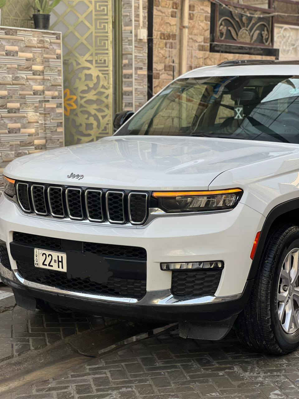 كراند شيروكي موديل   2022
السياره لمتد فول موصفات 7 راكب
صورة الضرر بأمريكا موجود بالمنشور
وبيه ضربه بالعراق الجاملغ الخلفي عكس السايق 
كامره داخليه
حساس امامي وخلفي
نظام توقف ذاتي 
شاشتين بالدشبول 
اهوايه موصفات بيه بعد ومعروفه
السعر /31 الف دولار يعني 3 شدات  10 ورقات وبيه مجال 
العنوان/ بغداد/ الشعب
للأستفسار الاتصال ع صاحب السياره بيه واتساب
***********
