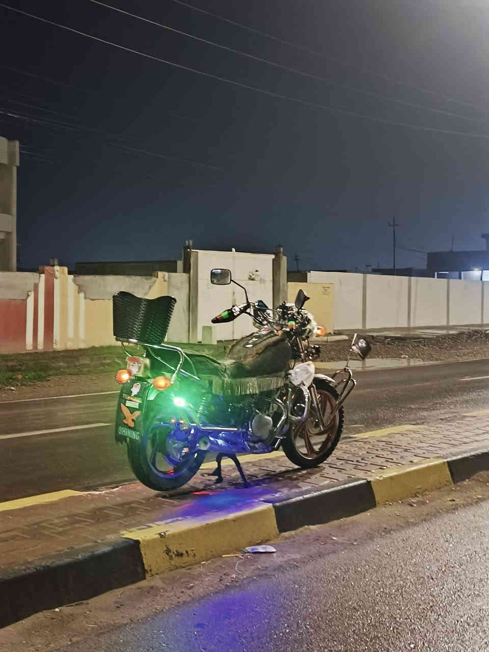 السلام عليكم
جني دبل بلك للبيع
موديل 20
محرك شرط مامفتوح 
نگره سلف
كهربائيات كلها شقاله 
السعر 850وبي مجال 
رجاآ الموشراي لايتعبني
*********** المكان الشرقاط سديره سفلى
