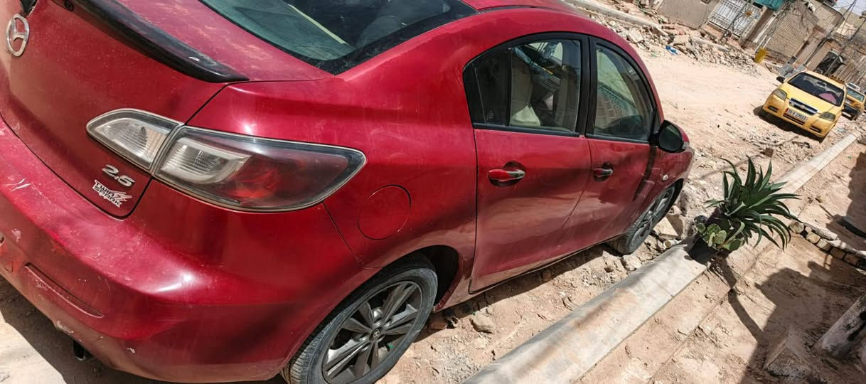 مازدا زوم 3 ياباني وارد امريكي 
فول مواصفات مو عميه السياره بصمه مو سويج 
فتحه بانوراما وشاشه بلاديه كشنات جلد تحكم دكم 
كير ومحرك مكفولات محرك 2500 رقم نجف انكليزي الجديد
مكانها نجف راعيها بغداد لل استفسار تواصل  ***********
