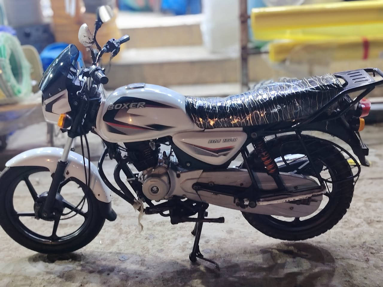 سلام عليكم ورحمة الله وبركاته دراجه بوكسر موديل 2022 طالعه ب2023 دراجه مكفوله   واوراق كامله والسعر ع هذا الرقم
***********
