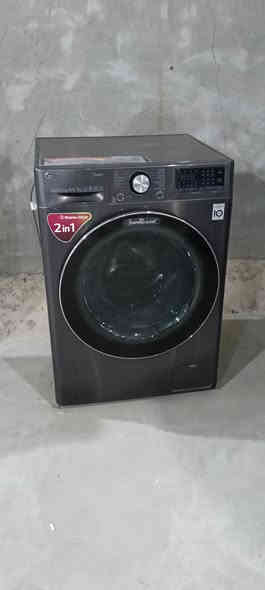 ***********
مكاني بغداد
