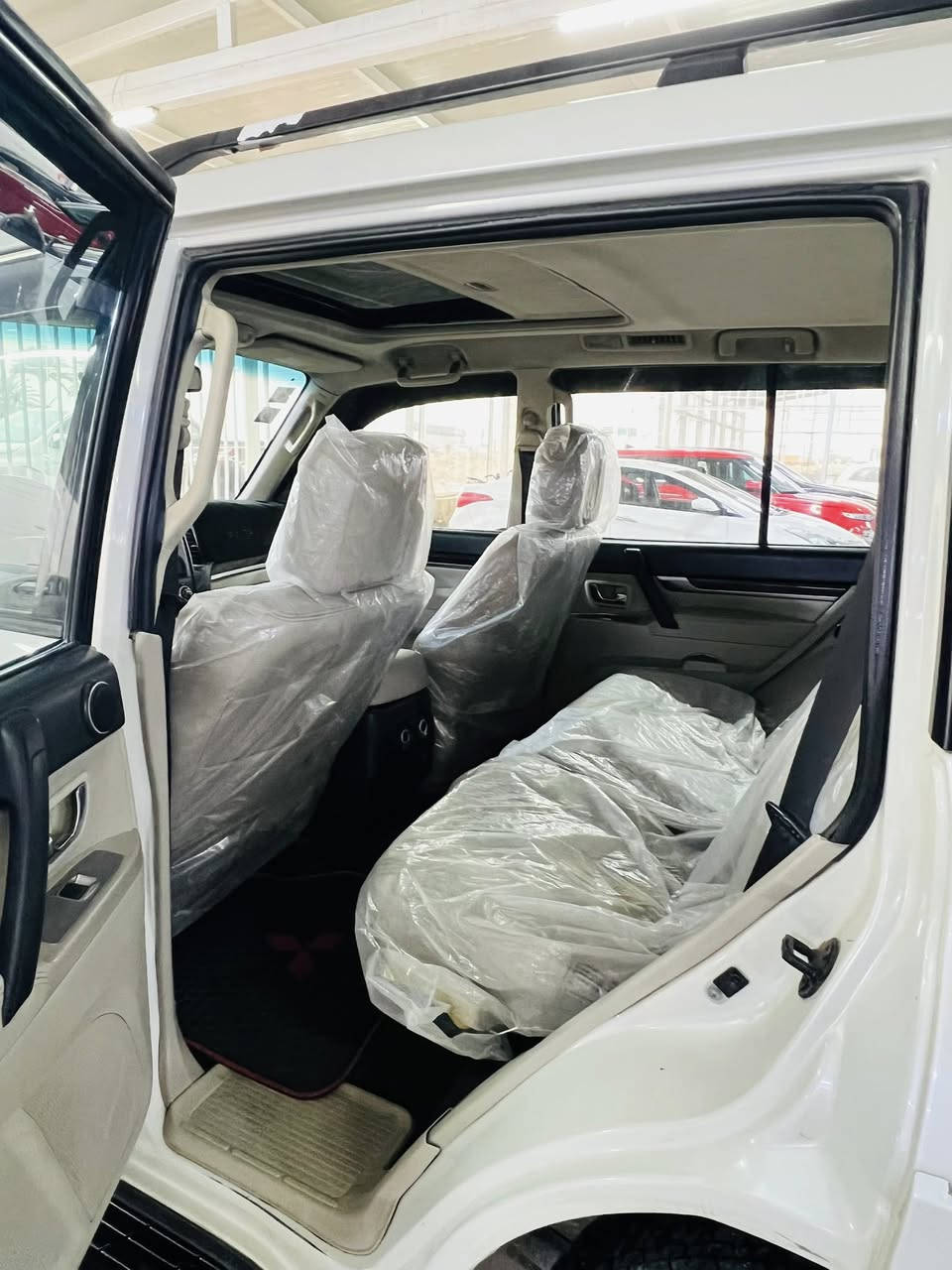 (بيع  سعره قفل ١٣٨)
(كفالة عامه ماعده التكيل موضحلك بسونار)

باجيرو موديل 2010  حبتور

رقم بغداد بسمي

سيارة فول مواصفات للاخير

مابيه كل نقص كلش حلوه جديدة

مكاني بالكوت 

***********
