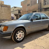 مرسيدس ١٩٩٠ • ما بيها صبغ • مكينه جديده