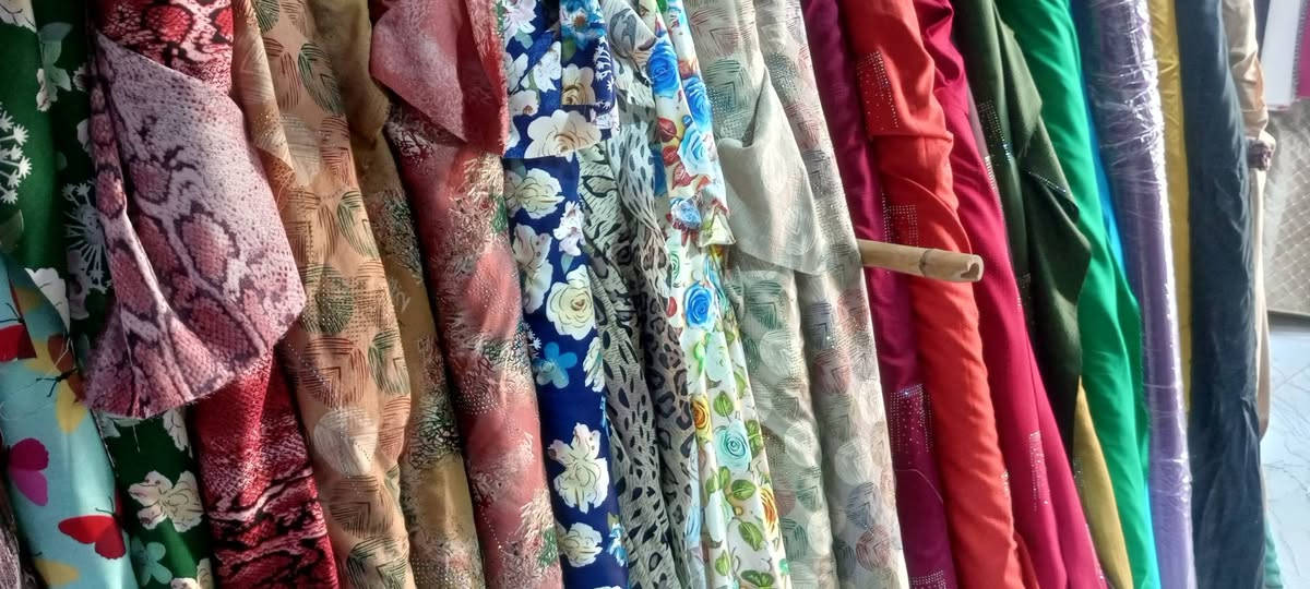 مرحبا بنات توفرت خياطه نسائيه حسب الطلب وتوصيل متوفر داخل بعقوبه اي استفسار راسلوني خاص 
توفرت قطع كشمير للن وكريشه كلمن وسعره


**إذا كنت صاحب هذا الإعلان وتريد حذفه لأي سبب، رجاءا أرسل رسالة إلى الدعم الفني**