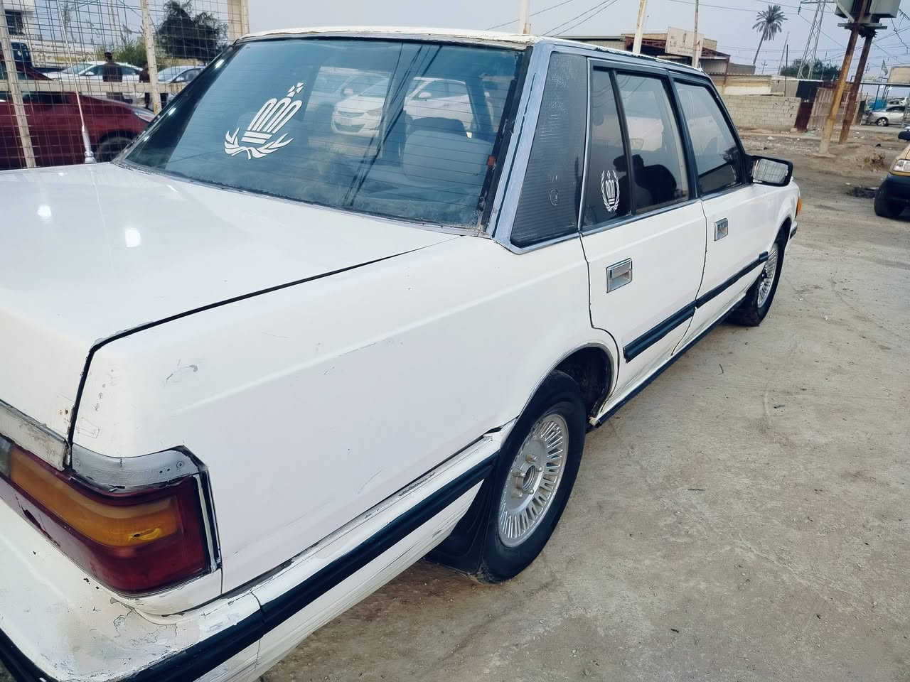 سوبر كراون موديل 1985 مشروع وطني باسمنه رقم مميز سنويه 2030 مكينه وكير جدد 2ونص vvt تخم تاير حداديه حلوه بدون ضربه السعر 35  المكان شاميه للتواصل ***********
