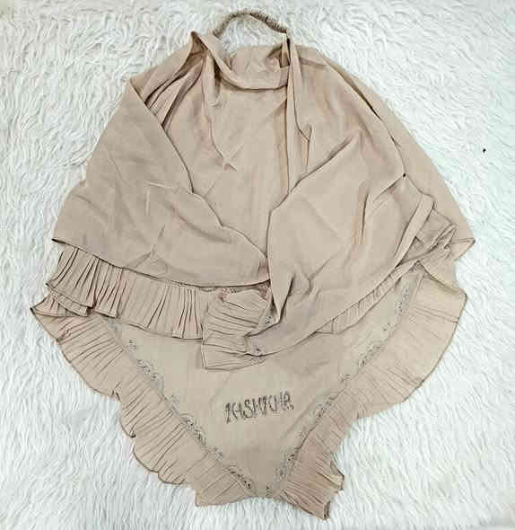 مستمرين بالبضاعه ماطول انتم ويانه 🤗🤗
🥰🥰🥰ويانه غير شيء 🥰🥰
كما عودناكم دائما وابدا ويه ازياء وكوزمتك باريس 🇲🇫🔥
وصول بضاعه جديده من شالات والربطات المدرسيه 
✅ ربطه صدر الحمام 
✅ شال جرجيت مع ساعه وسوار 
✅  شال تطريز
✅ ربطه تطريز 
✅شال قبعه 
✅ شال جورجيت ابو الكب
✅ شال جورجيت
✅ ربطات
✅سكارف
✅ كب قراصه 
✅ربطه جورجيت
✅ أنواع الشالات والربطات والشيلات
✅كب
✅ انواع الشيلات والشالات لون ابيض 
✅شال قطني 
✅ شال كشمير
✅ شال كشمير مموج 
✅ حجاب طباكات 
✅ حجاب اسود وابيض 
✅ ربطه ستن
علما الكميه محدوده
ارقى الموديلات الجديده 😍😍
للاستفسار او الاتصال على الارقام التاليه
احمد الفتلاوي / *********** واتساب 
يوجد خدمه توصيل مجاني داخل المجمع😊
يوجد خدمه توصيل لجميع المحافظات
العنوان مجمع حطين خلف نادي حطين مقابل علوان ♥️♥️
