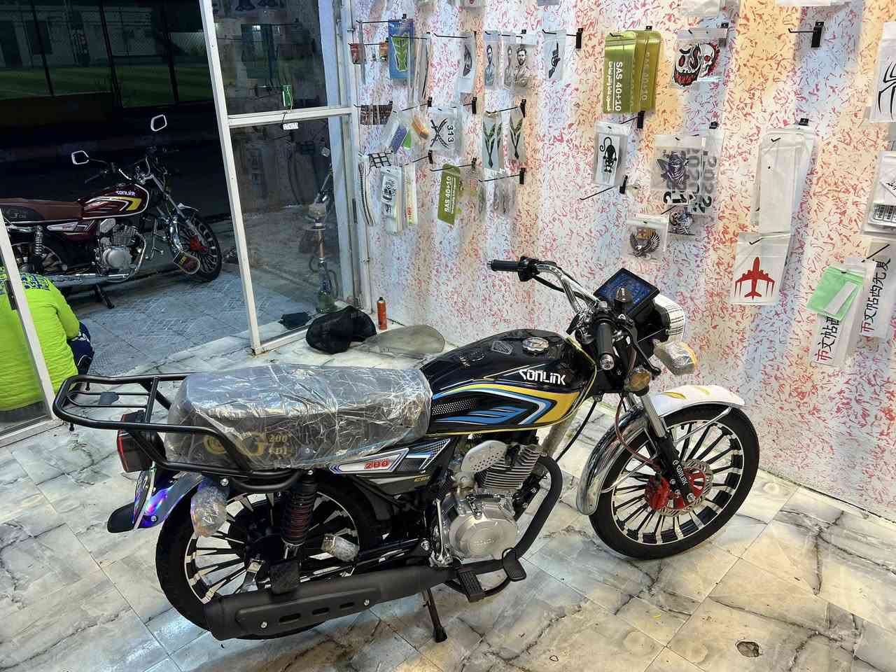 يوجد ايراني للبيع موديل 25 صاله 5ايام من مشدود بعده بل جيس مابي أي نقص سوجات كامله بصمات كامله بس منفيس ورقه واحده
السعر خاص 
مكاني  الرمادي تاميم 8اشباط 
***********
