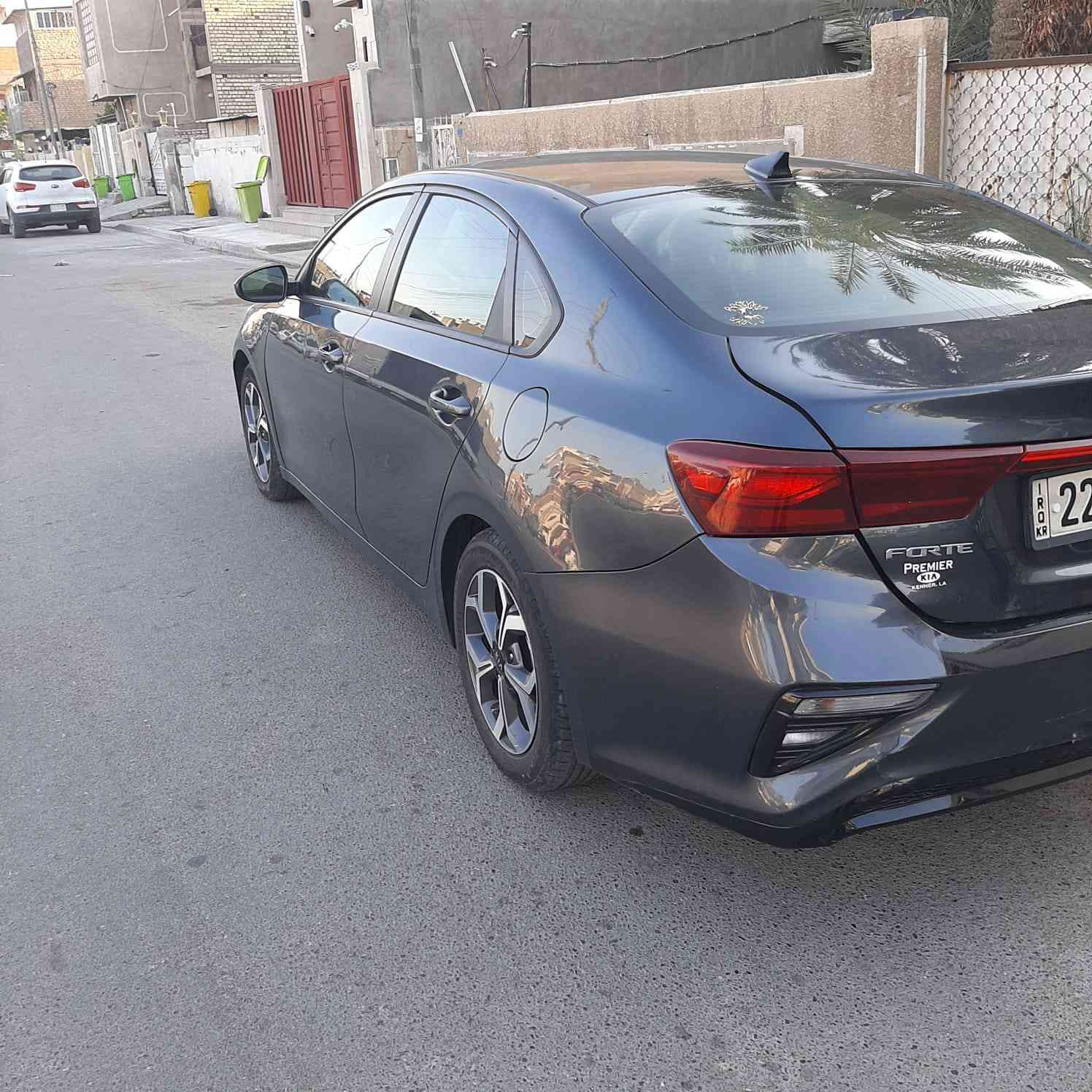 كيا فورتي موديل 2019 رقم اربيل الدولي صاحب السنويه يسكن بغداد حادثها بسيط صبغ ربع البنيد فقط  بدون دواخل  وبيها مكانات بارد شرط بدون فتح او تبديل السياره ليبل واحد محرك والكير والتبريد مكفولات غرفتها جديده مكانها بغداد حي القاهره السعر 128 ملاحظه ( صور الحادث والسونار موجوده عالخاص) للاتصال *********** او 0770657325
