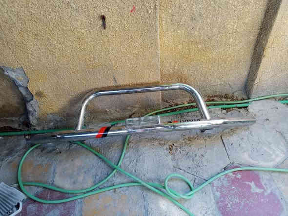 درع هايسه و جنبي لل بيع درع جديد صارله شهرين من شديته وبعت السياره وفتحته السعر 120 وبيه مجال***********
