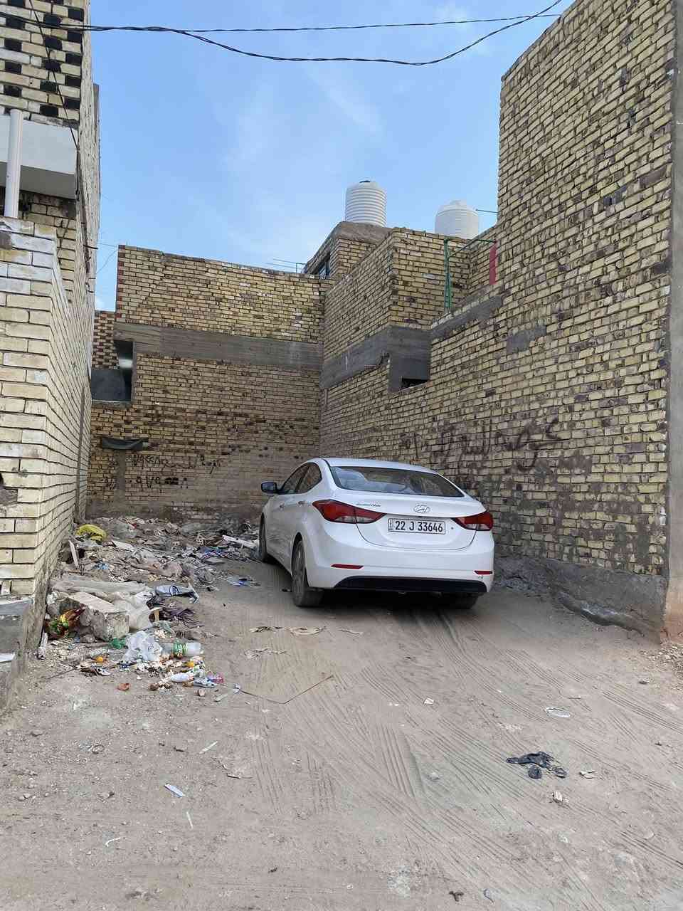 سلام عليكم عرصه 50متر واجه 5نزال 10بصف الركن مكان العرصه مطار الجديد شارع الشفلات قرب مخبز العسل شارع المختار الثقفي منطقه تخبل  سعره 7 ملاين وبيه مجال بسيط الاستفسار ***********
