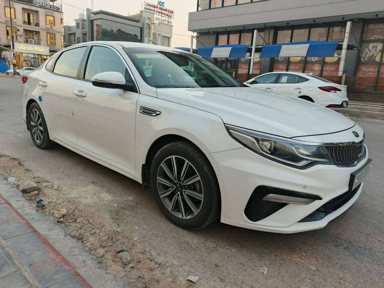 للبيع اوبتيما 20  خليجي مكفولة كفالة عامة فول مواصفات محرك 2400 ماشيه 120 سياره جديده على وضع الشركه 
رقم بغداد باسمي  السعر 195  رقم الهاتف ***********
