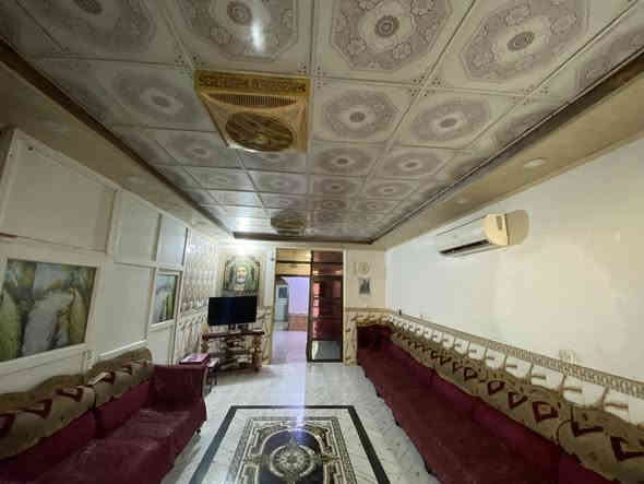 السلام عليكم دار للبيع مساحة 300 متر طابو

زراعي تحويل بـ اسم المشتري 

*غرف عدد 4x5 2

*استقبال 6ونص ب 4

* هول + كلدور 

* صحيات خارجيه وداخليه

*ماء خدمات كهرباء كله كامل

*(السعر 65 وبي مجال )

*عنوانه

*طريق حله ديوانيه جاي من شركة الرنا قرب اسواق

لبغدادي

*الاستفسار الاتصال على هاذا رقم واتساب

***********
