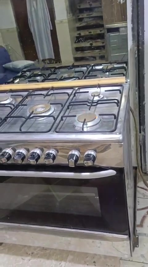 طباخات كوتيه شرط شغل مكانه بصره زبير ويوجد خدمه توصيل جميع المحافضات التواصل على هاذه ***********
