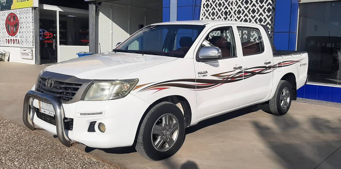 للبيع تيوتا هايلوكس موديل 2015 كويتي شاصي 19 ماشيه 360 رقم ذي قار سنويه 2028 سياره مكفوله كفاله عامه ماعده بارده مشره بل صور كير ومحرك مكفول وحداديه وتخم تاير جديده سعر 225  بيه مجال مكان سياره ذي قار قلعه سكر الاستفسار نتصال عله الرقم ***********
