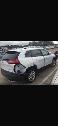 جيب بزون لبيع موديل 2016 محرك 2400 ماشيه 58 مايل وقابل لزياده بدون حاد...