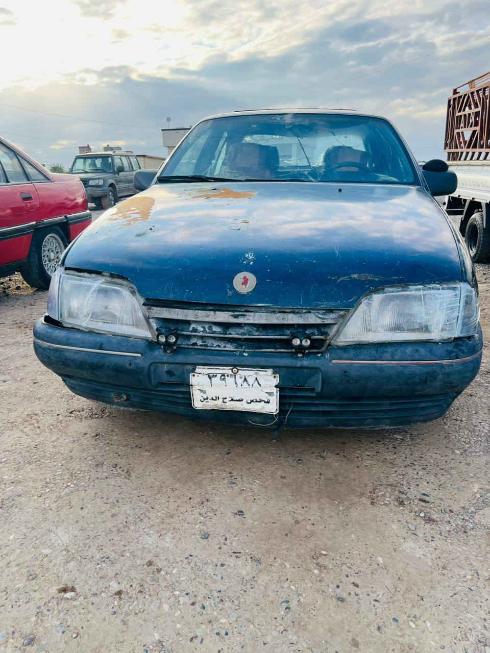 السلام عليكم ورحمة الله وبركاته 
اوبل اوميكا موديل 1990 رقم صلاح الدين فحص 
شرط الوكالة والتحويل + كابون بانزين 
كير ومحرك شرط جديد 
طخم تايرات وحدادية جديد 
غرفتها نظيفة جداً 
السعر 17$ وبيها مجال بسيط 
ترهم مراوس انطي فرق اخذ فرق 
وترهم بمقدمة زينه وبالشهر وشرط الكفيل 
للاستفسار ***********
