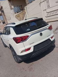 سانك يونك كوراندو للبيع موديل 22 سياره مواصفات بصمه فتحه سقف تنته  تير...