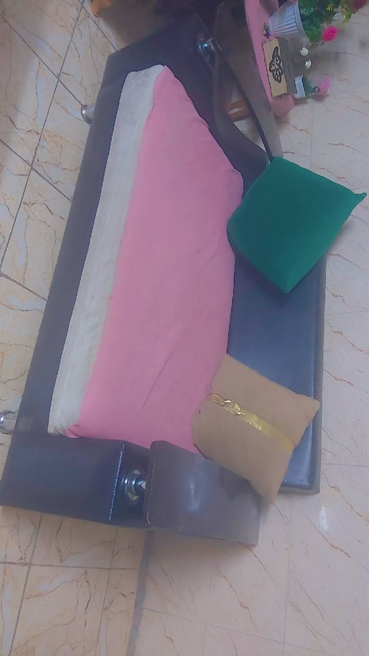 للبيع لظروف خاصه يكون احد رايد صدك مستعجله على بيعهم وسعرهم مو غالي


**إذا كنت صاحب هذا الإعلان وتريد حذفه لأي سبب، رجاءا أرسل رسالة إلى الدعم الفني**