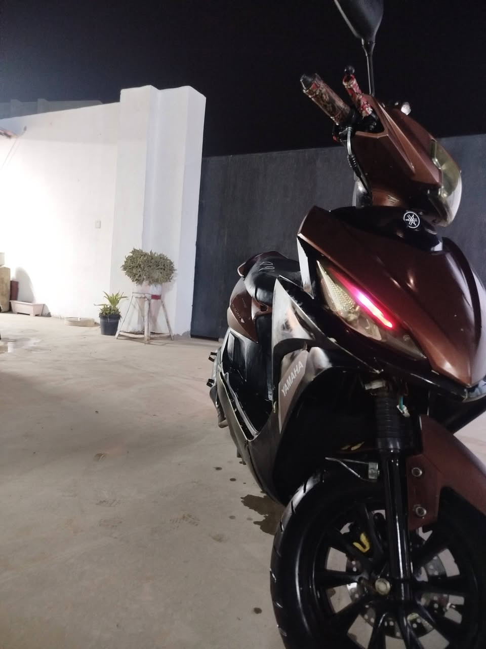 السلام عليكم موطور للبيع حجم المحرك 125.وكلشي بي شغال كهربائيات سعر 280الف وبي مجال مكاني الرمادي للاستفسار الاتصال *********** واتساب او خاص
