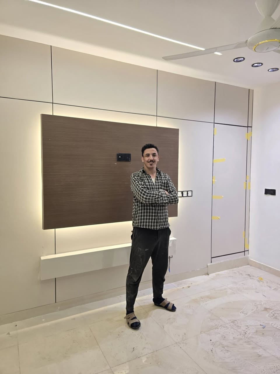 السلام عليكم اول مره انشر خلفه متفرغ هذه الشغل كدامكم رجال احب شغلي واحب اطلع الشغل باجمل ما يمكن اي شي يخص الديكور واسعار كلش مناسبه ***********
