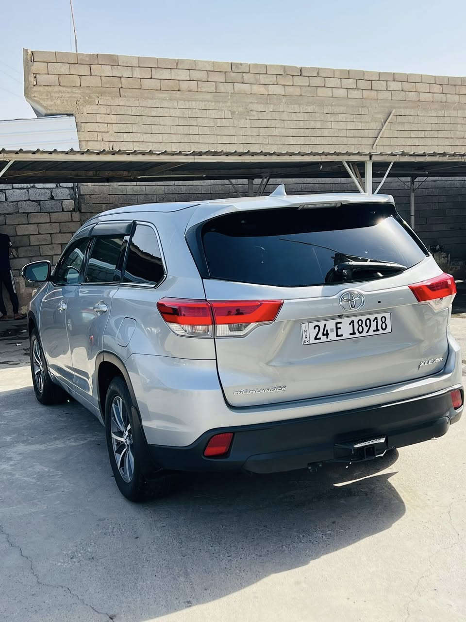 السلام عليكم
تيوتا هايلندر موديل XLE 2017 فول موصفات فتحه سقف تدفئه وتبريد كشنات محرك ٦ سلندر السعر 235 للاستفسار الاتصال على *********** صلاح الدين الشرقاط
