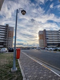 شقة للايجار 100م نظام شرقي A3 طابق سادس  تحتوي على سبالت عدد 2 وكاونتر...