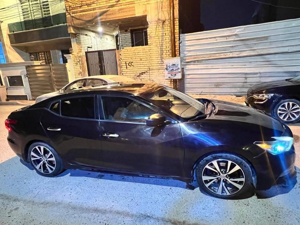 السلام عليكم نيسان مكسيما 2017 فول مواصفات ما عدا البانوراما محرك 3500 حادثها جاملغ وبنيد بدون اي دواخل وبيها بالعراق صبغ مكانات يعني تقريبا بيها اربع قطع اني ابيع حزام سيارة جاهزة من كلشي محرك وكير مكفولات تبريد ثلج صدر جديد تخم تاير جديد سنوية وهزة جديد وباسمي ثاني يوم تحويل السعر 105 وبيها مجال مكاني بغداد الدورة ابو الطيارة الاتصال ***********
