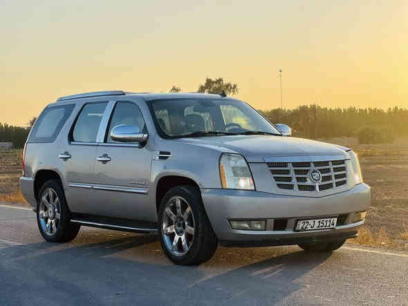 يالله 
سلام عليكم كدلاك 2008 محرك 5300 مبدل فول مواصفات 1/1 كلش حلوا المكان بغداد الاستفسار (***********)
