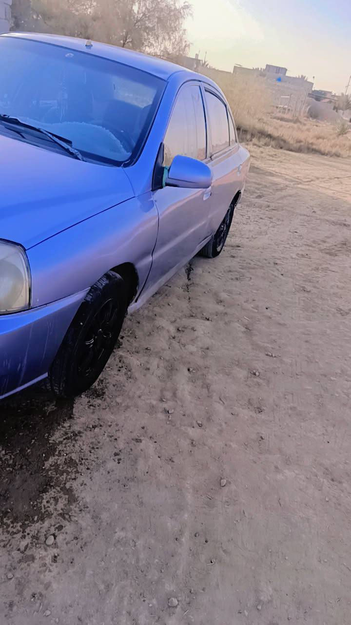 يا الله سلام عليكم سياره كيا ريو  مديل2005 مكفوله كفاله عامه تخم تاير اربعتهم وحته سبير هم جديد بيه بس تبريد وتدفه  ما يشتغل كهربائيّة كله شغل بسمي سياره  سعره 37وبيه مجال بسيط حك جيه مكاني كربلاء طويريج رقم الهاتف ***********/: ‏‪***********‬‏
