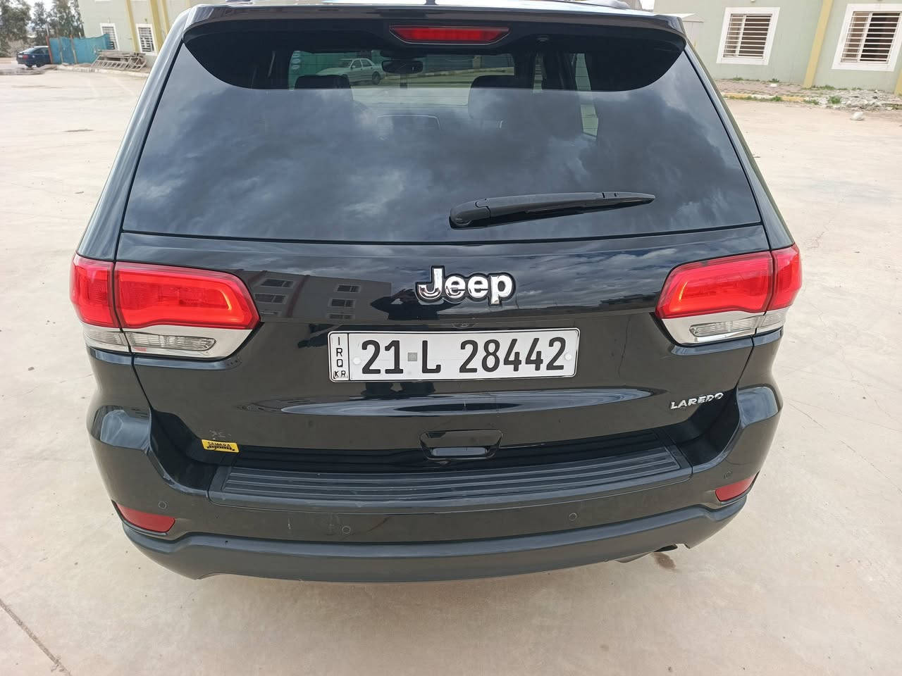 جيب لاريدو للبيع
موديل ٢٠١٧ لون اسود
ثلاث قتع امامي مصبوخ بيها شوية دواخل
سنويه و رقم جديد  ٢٠٣١ شرط تحويل غرامات
كوبون بنزين ويا سيارة جايزة و مابي دينار مصرف
كير محرك شرط ما ممفتوح
مكان كركوك سعر ١٦٥ بيها مجال قليل
***********
***********
