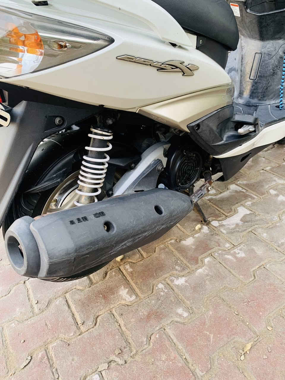 سلام عليكم دراجه سكنس فحل كوري لبيع العنوان بغداد شعله قطاع الرابع قرب أسواق نوتلا  السعر  مليون وبيه مجال  وما صارله شهرين من نازله من الرمبه  ومكفوله كفاله عامه
الرقم ***********
