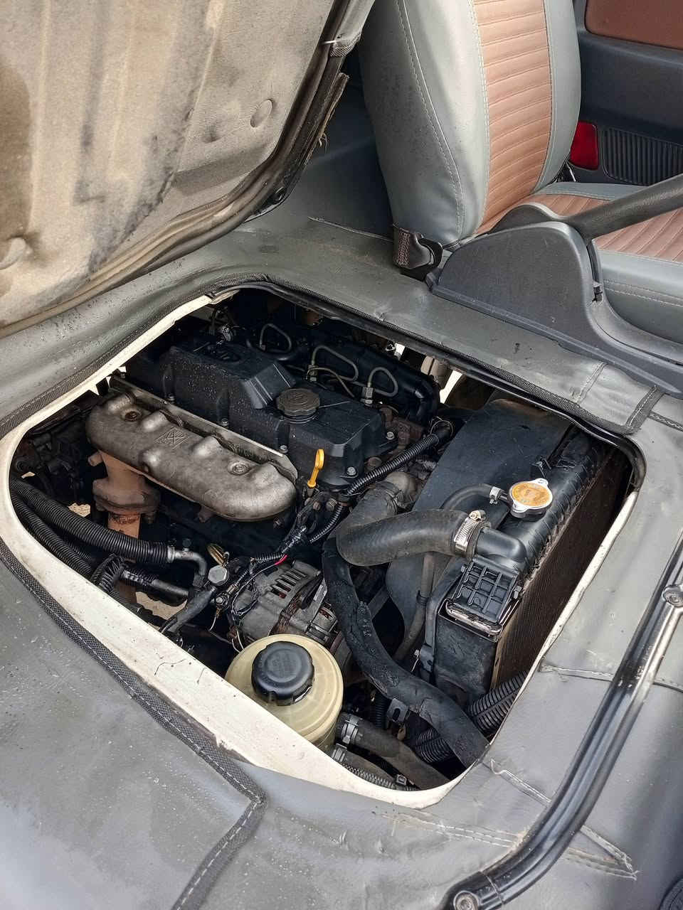 السلام عليكم كيا براد فحل موديل  2018 مكينه 4000 بيها شغلات قليله الاتصال ***********
