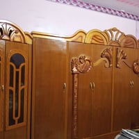 للبيع غرفه اخشاب كامله سعرها 450 وبيها مجال  للاستفسار 07807494780