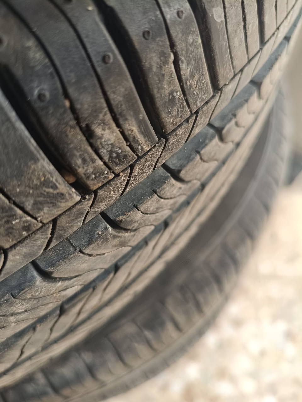 سلام عليكم تخم تاير حجم 16...انتاج 25شهر سابع جدد مستعملات شهر واحد ....***********
