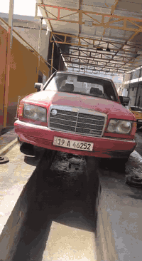 سلام عليكم مارسدس رقم كربلاء مكينه وكير بلاد سيارة نضيفه حيل دواخل جديده بدون حادث صبغ للجماليه موديل ٨٤ بسمي سنويه جديده السعر ٦٥ وبيها مجال بيع فقظ مكاني بغداد. ***********
