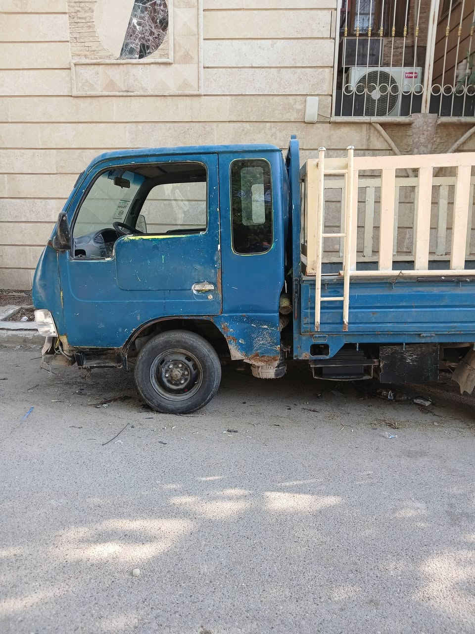 السلام عليكم بسبب الوعود الكاذبة اعيد النشر سامسونك بيك اب موديل ٢٠٠٠ لون ازرق رقم بابل مشروع وطني اتعهد كير ومحرك جيد جدا كهربائيات جيدة الكشر والداخل نظافة ٧٠% راعيها موجود واتعهد بالتحويل السعر ٣٧ ورقة وبيها مجال مكاني بغداد ***********
