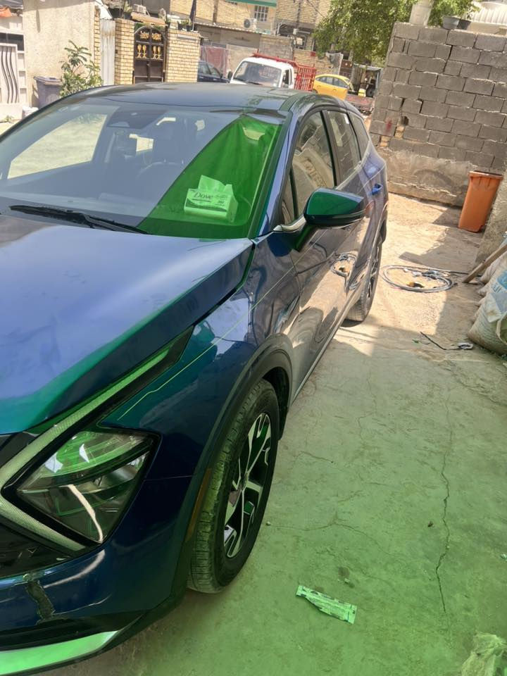 سبورتج فئة Ex 2025 بيها جاملغ و بنيد و بيها اشوي عواج بالشاصي الامامي بعدا ما مسحوب لان تصليح الامارات مو مضبوط المهم على وضعها يحتاجلها 5 ورقات بالزايد حتى تكمل و بعدها سيارة جديدة قبل ايام دخلتها عل شهداء بسمي رايدها ب 193 و بيها مجال  
هاذا رقم تليفوني ***********
