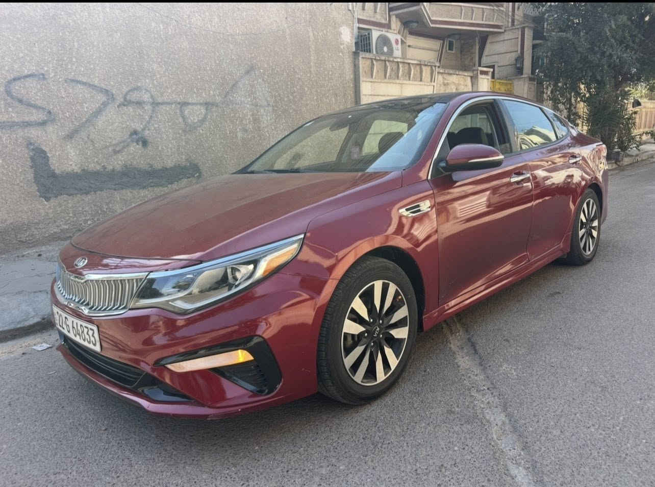 كيا اوبتما S فوول ٢٠١٩ وارد امريكي السياره طابه كلين صار بيها حادث بالعراق ٣ قطع بيها بنيد وجاملغ وباب وبيها تعمير بالشاصي الايسر وجتف اللغد السياره تعميرها كلش حلو ومصروف عليها تبريد كير مكينه خير من الله بصمه فتحه كشنات جلد كهرباء لدات شاشه كامره  مكاني البياع 

ملاحظه اخوان يرحم والديكم الشراي يجي ويكلب ويشلع عيني لوحات جديده سنويه بسمي بعدها مساقطه صارلها سنتين عندي السياره السعر ١١٢ مجال عمله بيها 
***********
