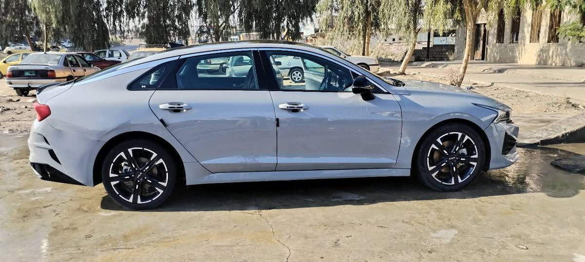 السلام عليكم
كي فايف جيتي لاين موديل 2022 

رقم اربيل 

ماشيه 53 الف ميل   فول مواصفات 🔹 

دخل  جلد. اسود 📍

تحكم ستيرن 

4 انضمه قياده 

كرسي كهرباء 

تشغيل عن بعد 

رادار امامي 

قياده ذاتيه 

دخول ذكي 

شحن لاسلكي
بعد بيها هواي مواصفات 

مكينه ١٦٠٠ تيربو  كير 8 نمر AT

حادثها بوند +جاملغ وجاملغ خلفي عل بارد بدون دواخل

مكاني موصل 

للاستفسار  عن السعر  ☎️.  ***********
متوفر وتسأب على الرقم
